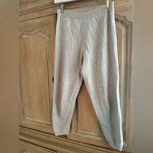 Slightly shrunk babaa wool knit pants